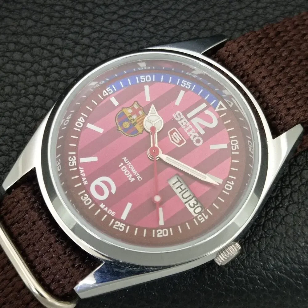 Vintage 1970 FCB Seiko Automatic Mens Silver Watch W/daydate & White accents